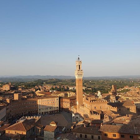 Loft Vicolo Di Vallepiatta 2 Min Piazza Del Campo Con Parcheggio سيينا المظهر الخارجي الصورة
