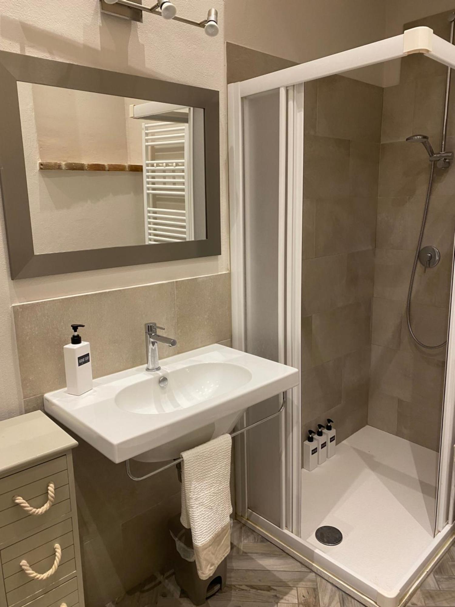 Loft Vicolo Di Vallepiatta 2 Min Piazza Del Campo Con Parcheggio سيينا المظهر الخارجي الصورة